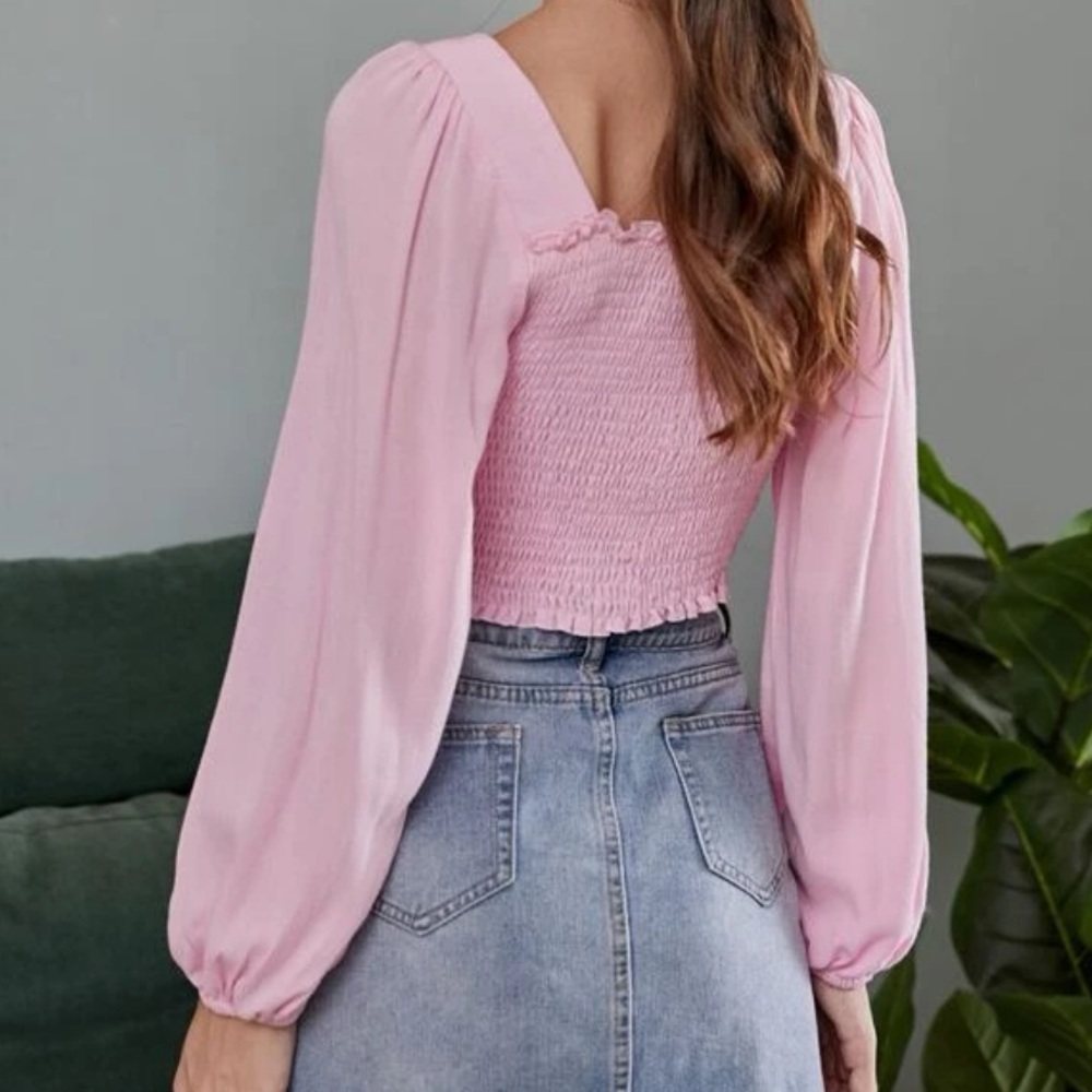 Drawstring front crop - Picture 2 of 4